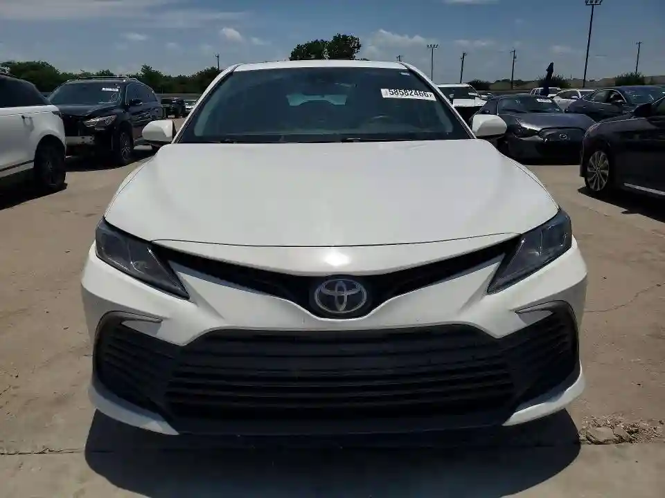4T1C11AK0MU460625 2021 TOYOTA CAMRY-4