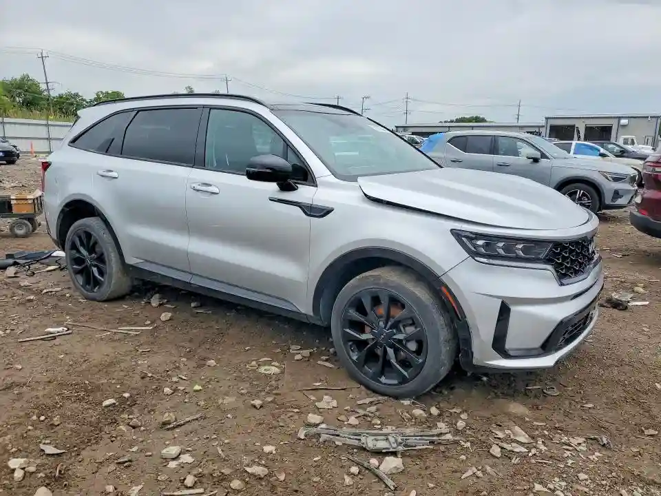 5XYRKDLF5NG110696 2022 KIA SORENTO-3