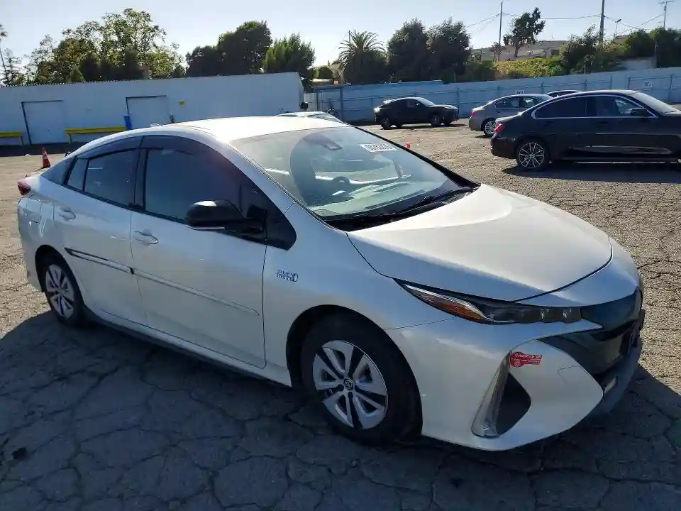 JTDKARFP9H3043910 2017 TOYOTA PRIUS-3