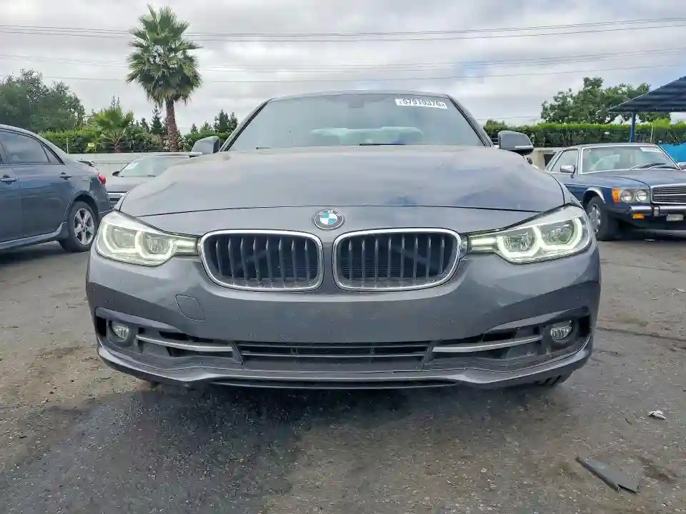 WBA8B9C50JAE22466 2018 BMW 3 SERIES-4