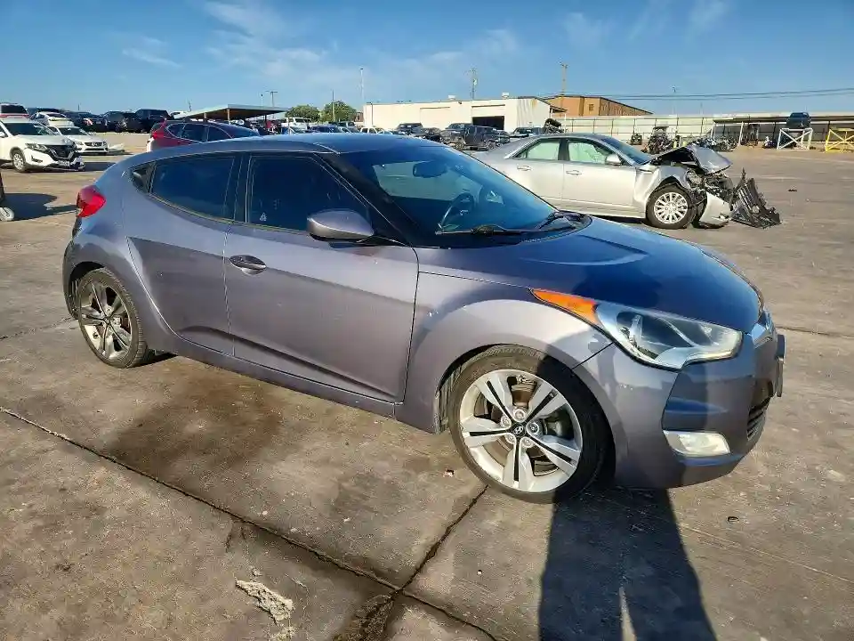 KMHTC6AD1HU314443 2017 HYUNDAI VELOSTER-3