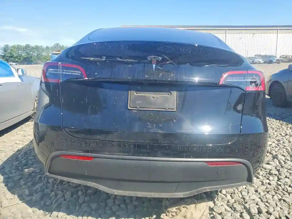 7SAYGDED0SF314028 2025 TESLA MODEL Y-5