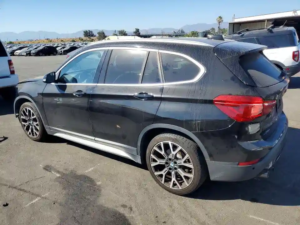WBXJG7C06L3L81783 2020 BMW X1-1