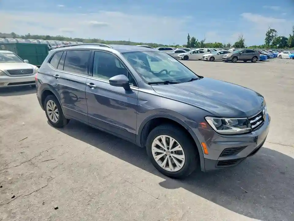 3VV0B7AX5LM148825 2020 VOLKSWAGEN TIGUAN-3