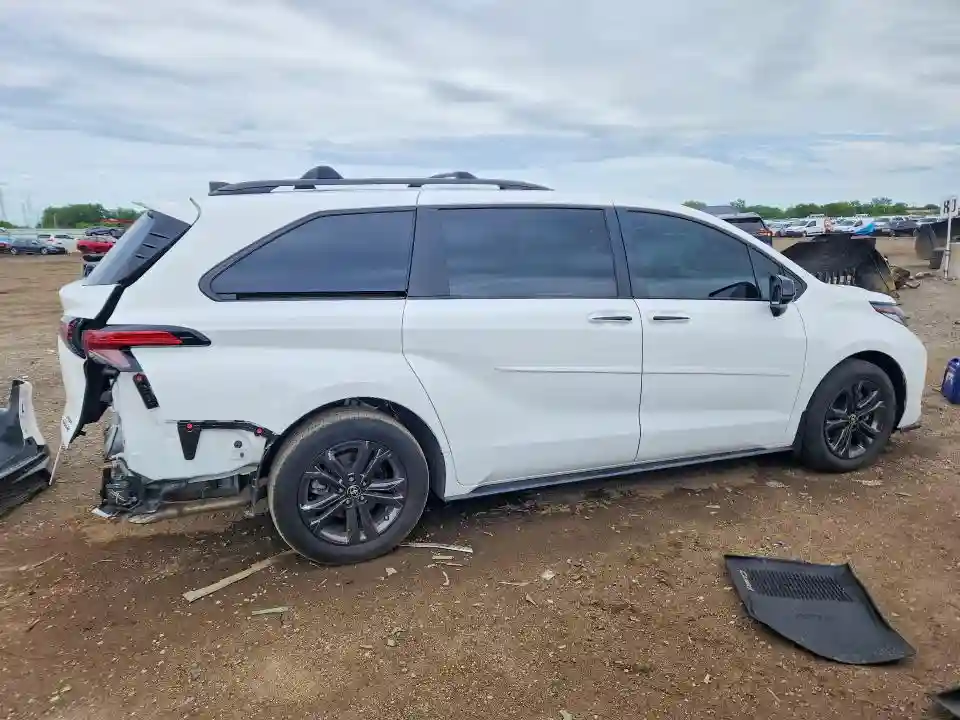 5TDDSKFC6RS136734 2024 TOYOTA SIENNA-2