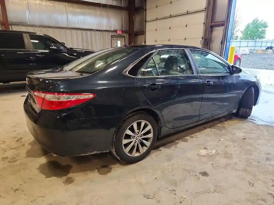 4T1BF1FKXFU979092 2015 TOYOTA CAMRY-2