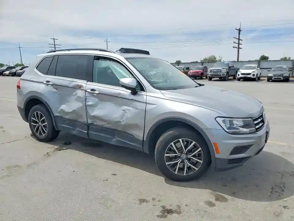 3VV2B7AXXKM084613 2019 VOLKSWAGEN TIGUAN-3