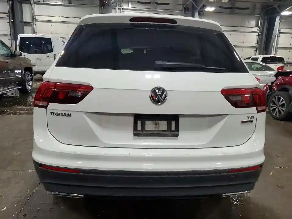 3VV0B7AX8JM047968 2018 VOLKSWAGEN TIGUAN-5