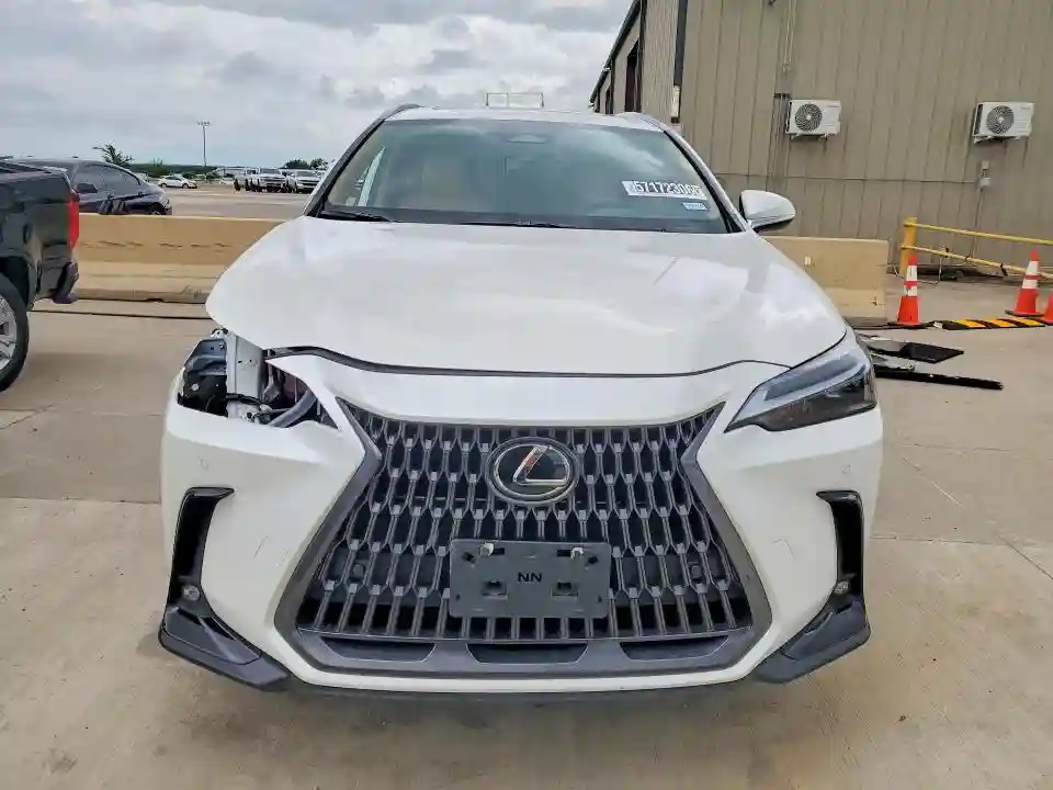 2T2AKCEZ8SC033694 2025 LEXUS NX-4