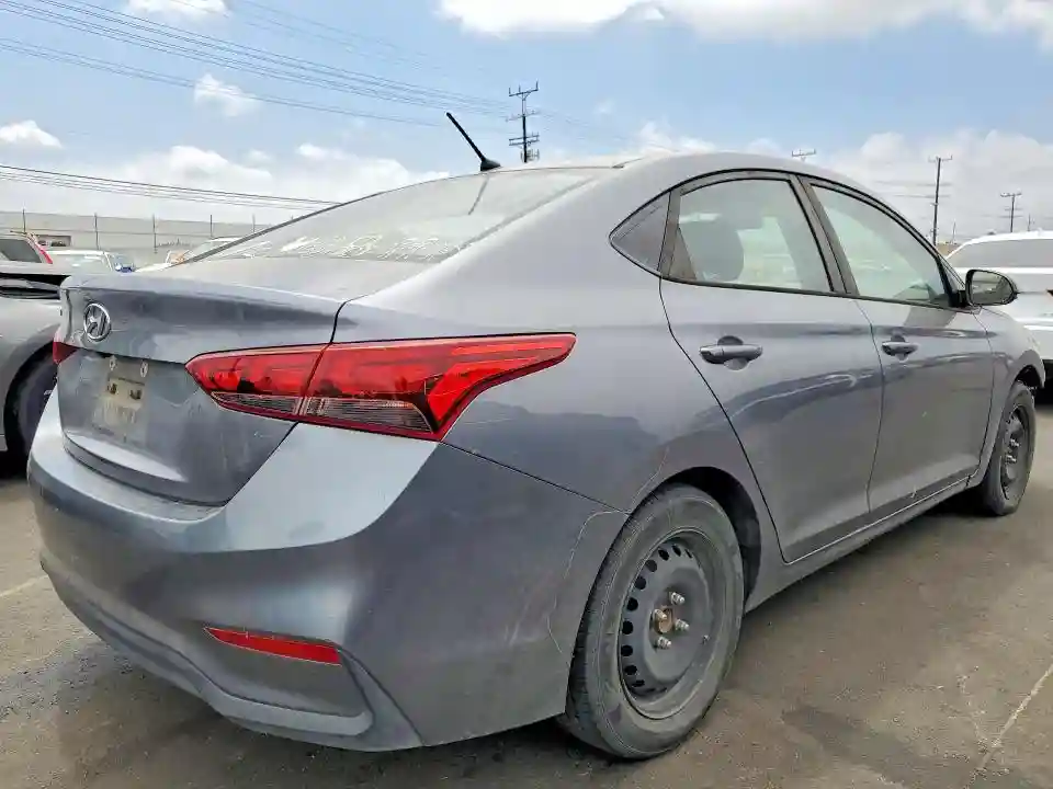 3KPC24A3XKE071384 2019 HYUNDAI ACCENT-2