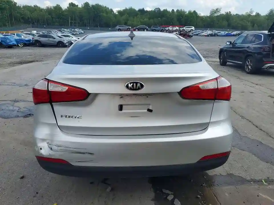 KNAFX4A64G5469392 2016 KIA FORTE-5