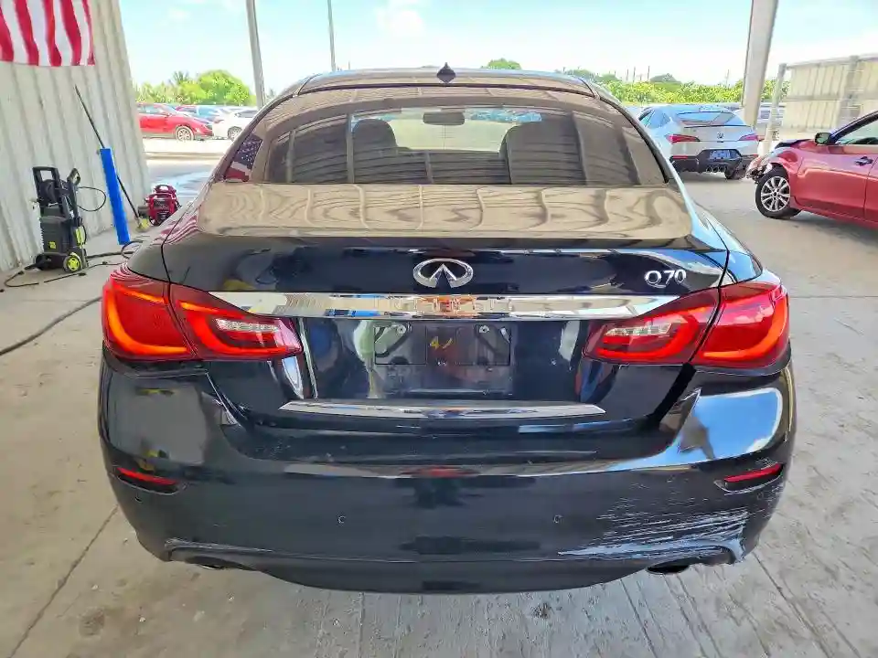 JN1BY1AP7GM220700 2016 INFINITI Q70-5