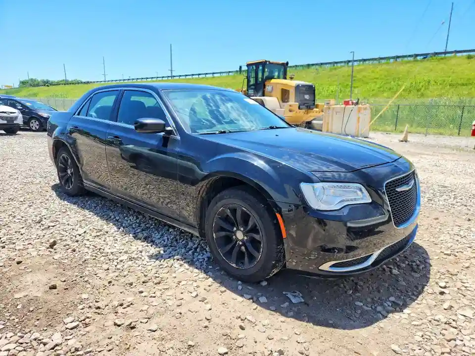2C3CCAAG0FH882317 2015 CHRYSLER 300-3