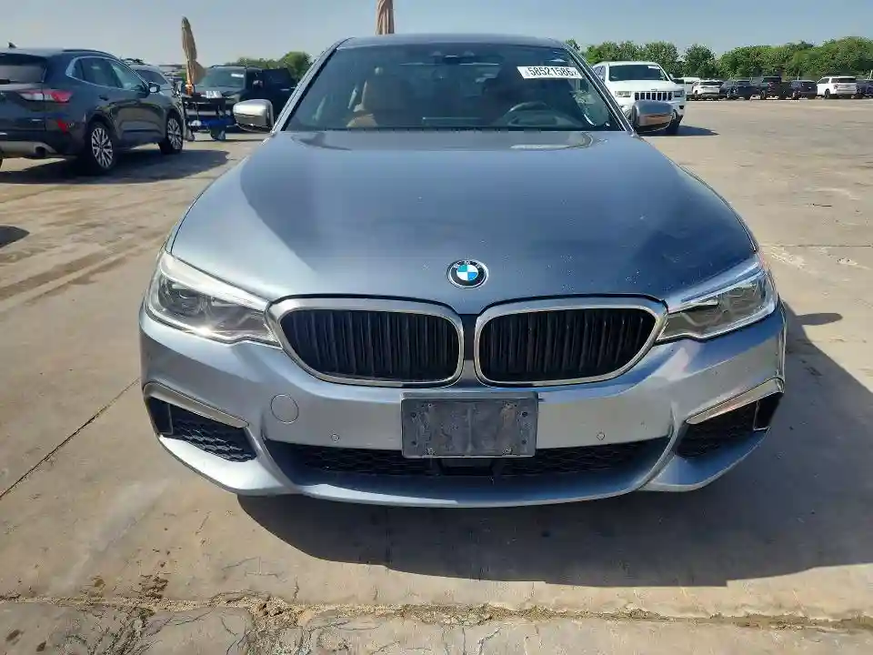 WBAJB9C5XJB035786 2018 BMW M5-4