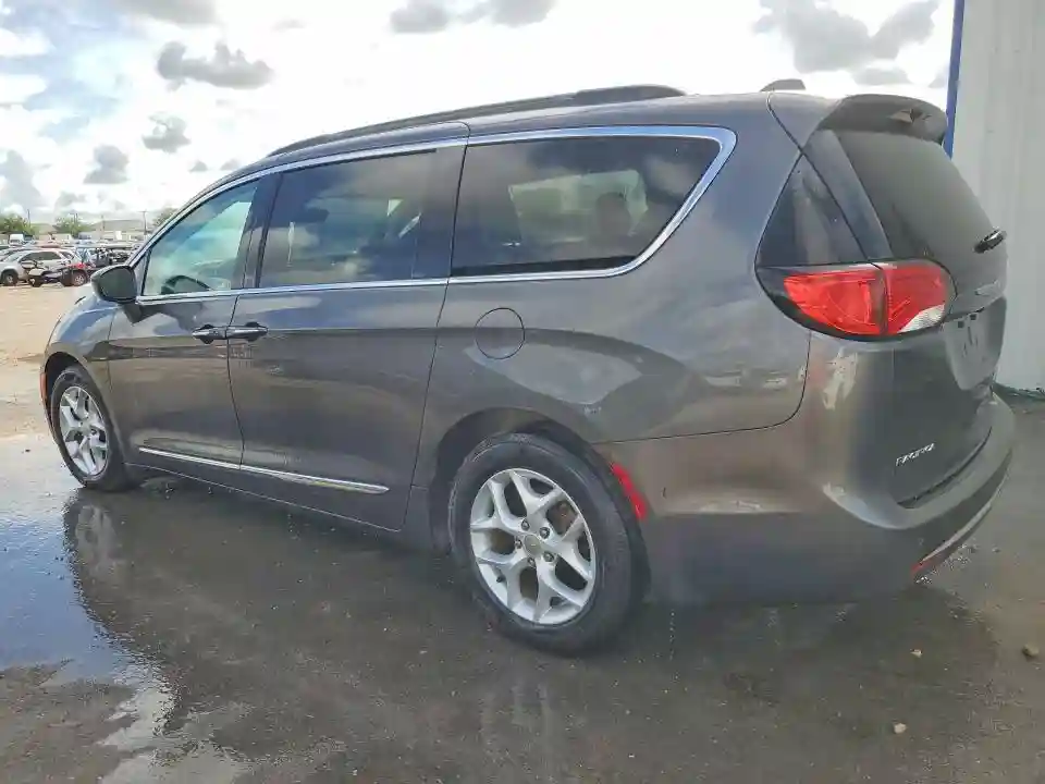 2C4RC1BG3HR803577 2017 CHRYSLER PACIFICA-1