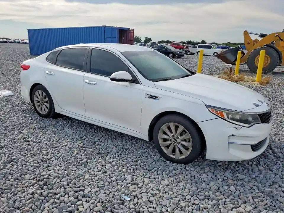 5XXGT4L39JG271416 2018 KIA OPTIMA-3