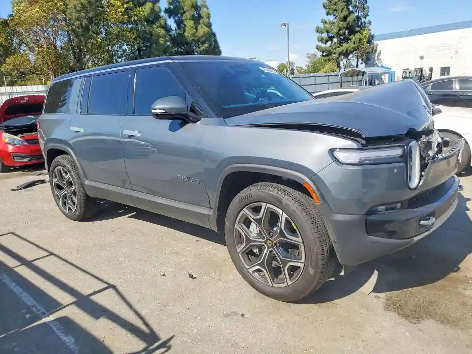 7PDSGBBA2SN071477 2025 RIVIAN RIS-3