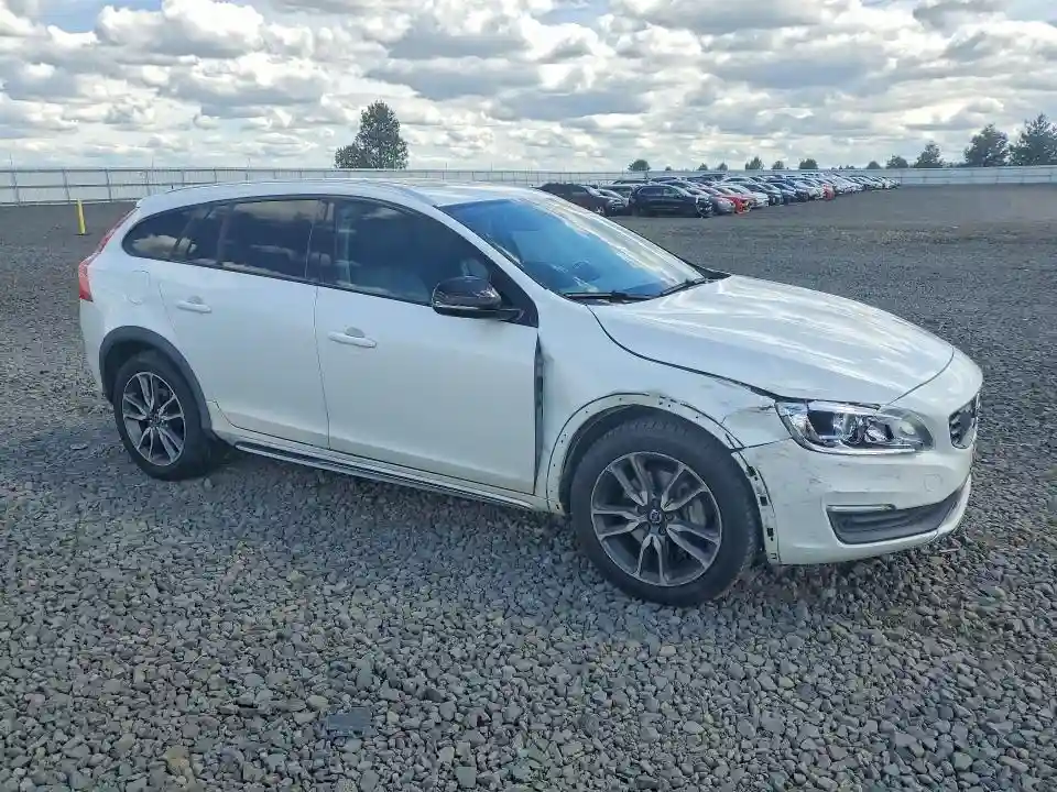 YV4612HK7F1001994 2015 VOLVO V60-3