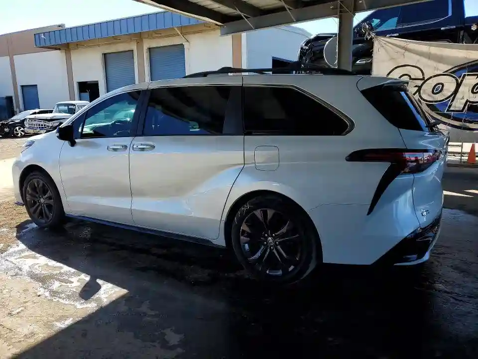 5TDCRKEC3PS146921 2023 TOYOTA SIENNA-1