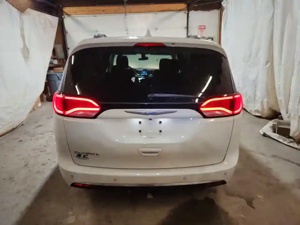 2C4RC1BG7JR149379 2018 CHRYSLER PACIFICA-5