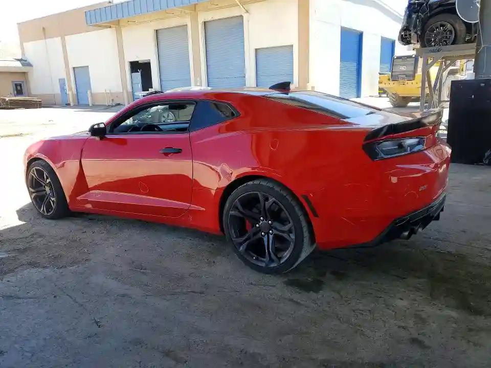 1G1FE1R79J0161765 2018 CHEVROLET CAMARO-1