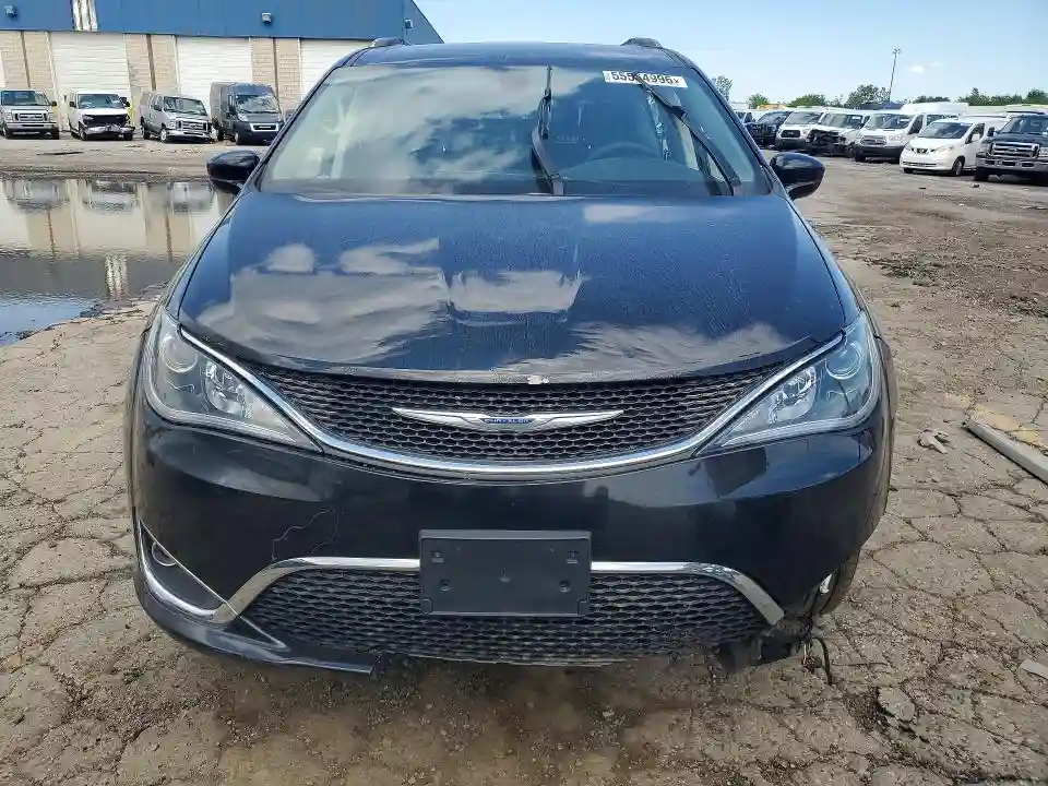 2C4RC1BG8JR314923 2018 CHRYSLER PACIFICA-4