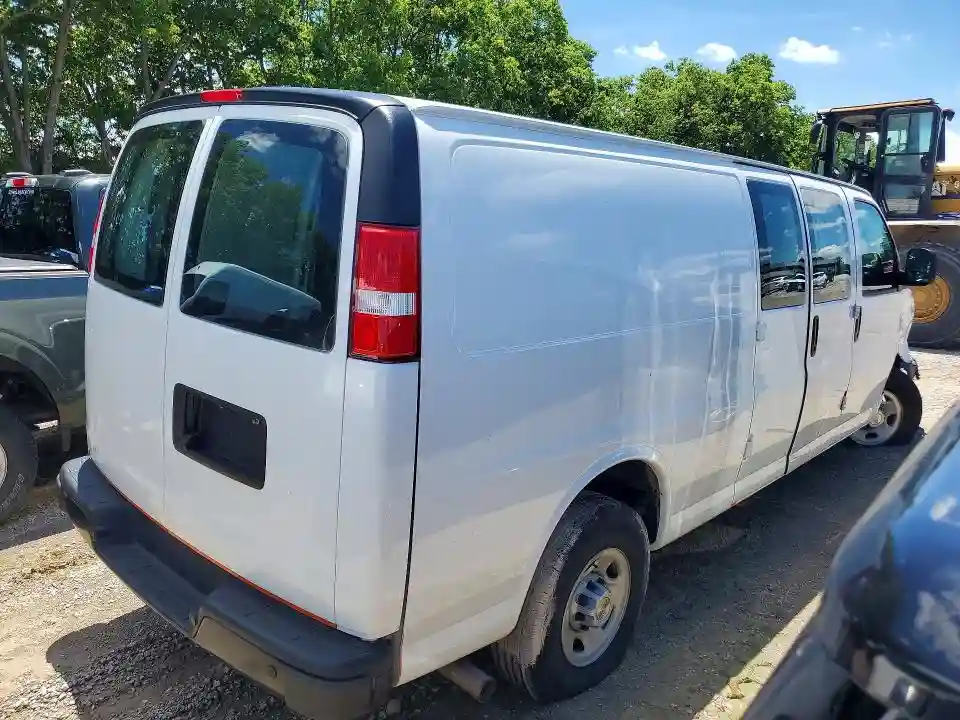 1GCWGBF71R1282078 2024 CHEVROLET EXPRESS-2