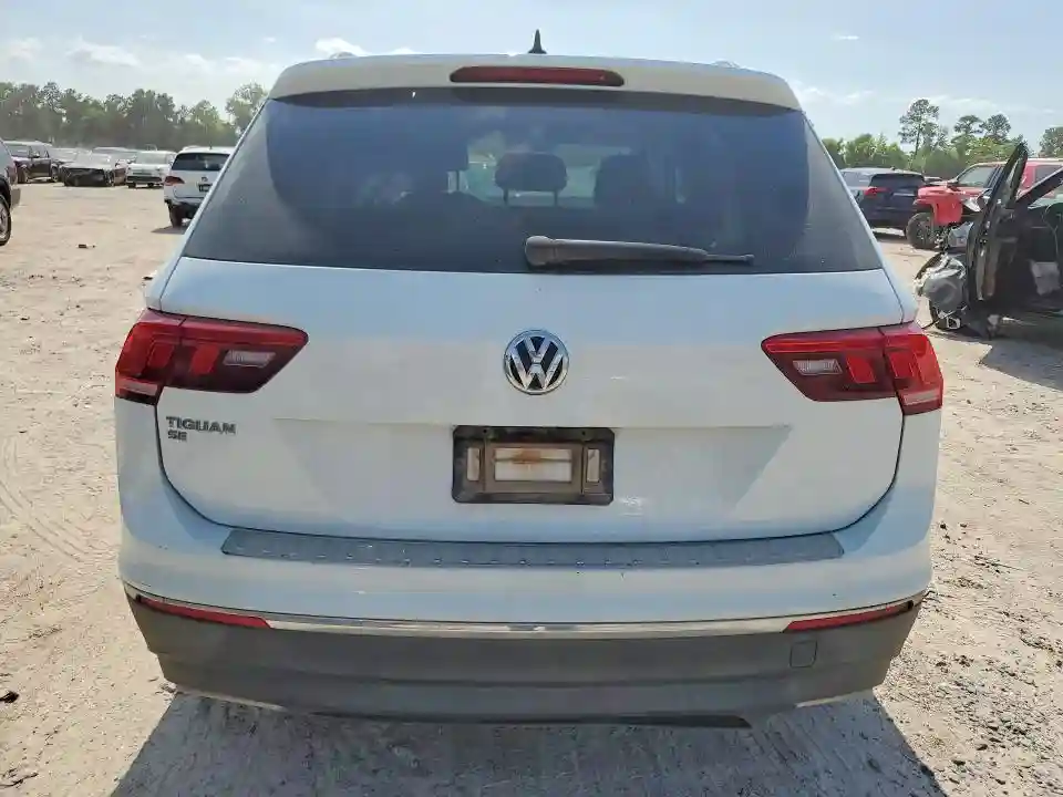 3VV3B7AX6MM063524 2021 VOLKSWAGEN TIGUAN-5