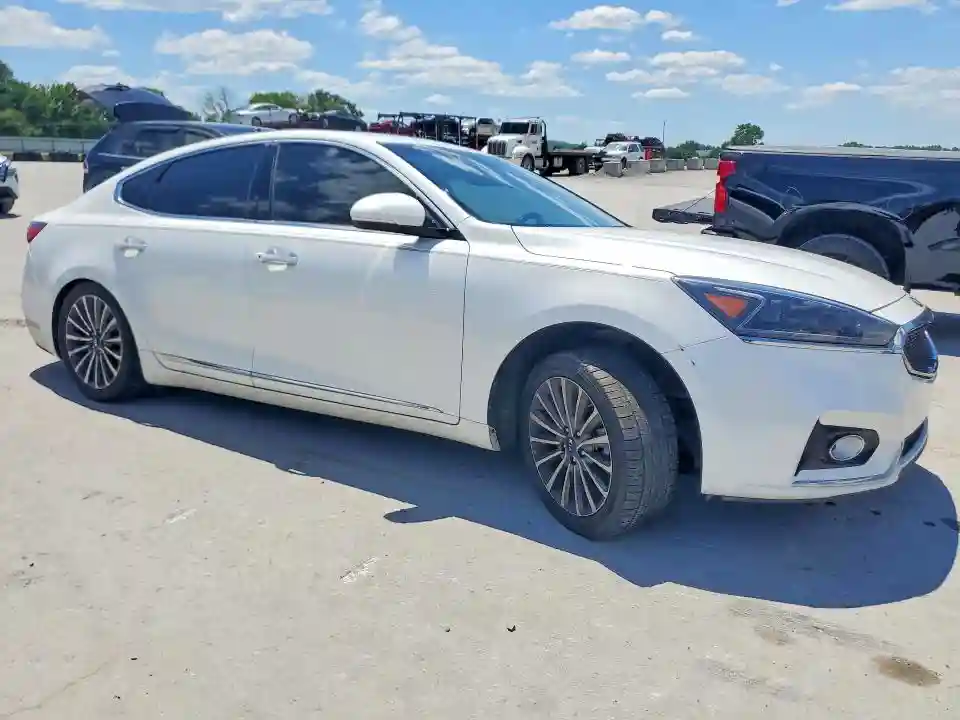 KNALC4J14H5072818 2017 KIA CADENZA-3