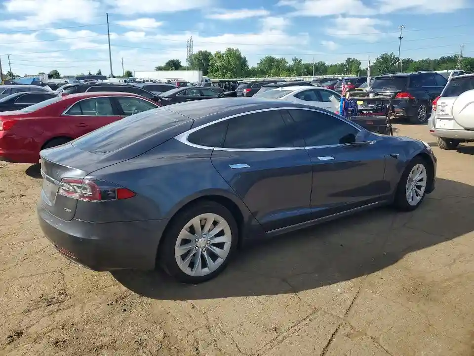 5YJSA1E22HF199863 2017 TESLA MODEL S-2