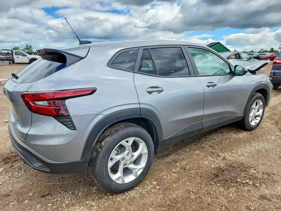 KL77LFEP8TC029342 2026 CHEVROLET TRAX-2