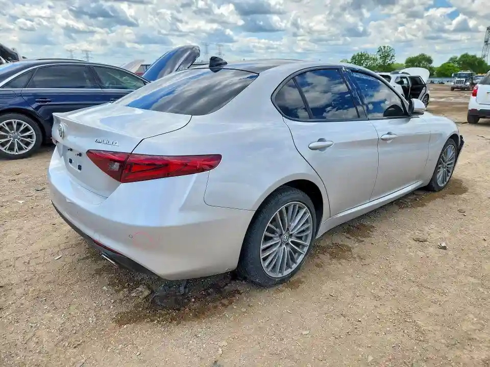 ZARFAEEN6H7546545 2017 ALFA ROMEO GIULIA-2