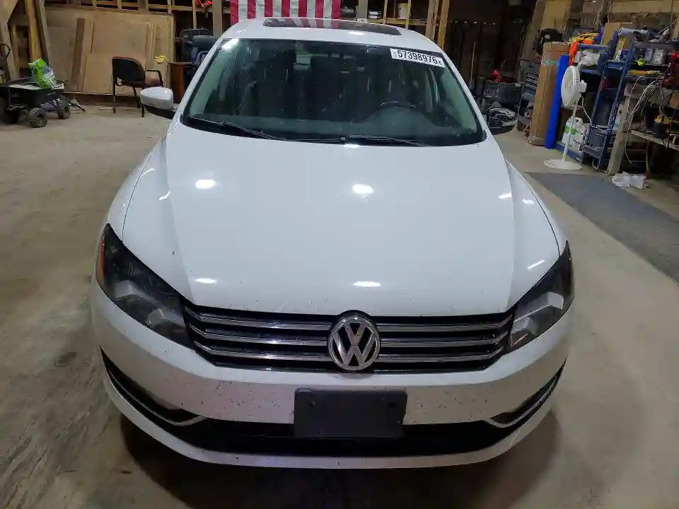 1VWBS7A35FC042124 2015 VOLKSWAGEN PASSAT-4