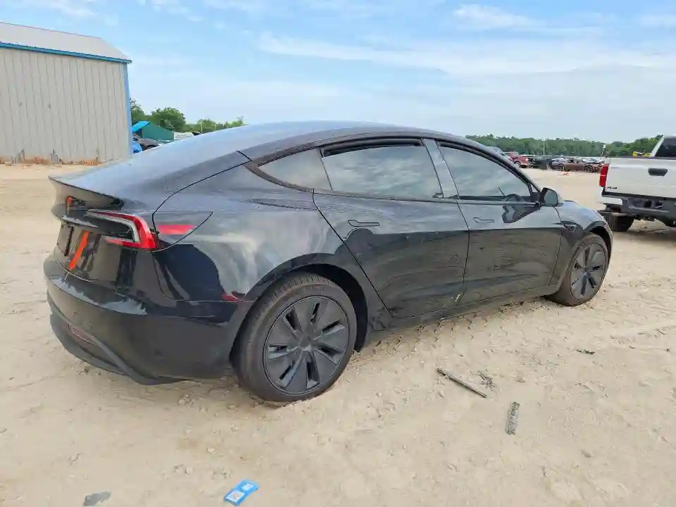 5YJ3E1EA1SF967873 2025 TESLA MODEL 3-2