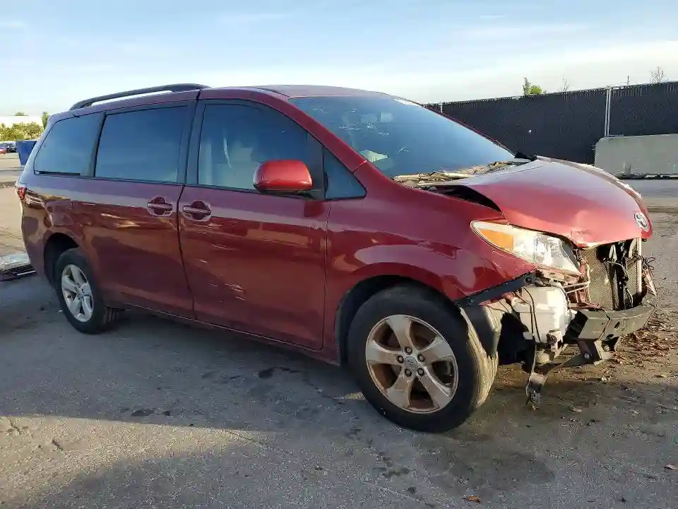 5TDKK3DC7FS644982 2015 TOYOTA SIENNA-3