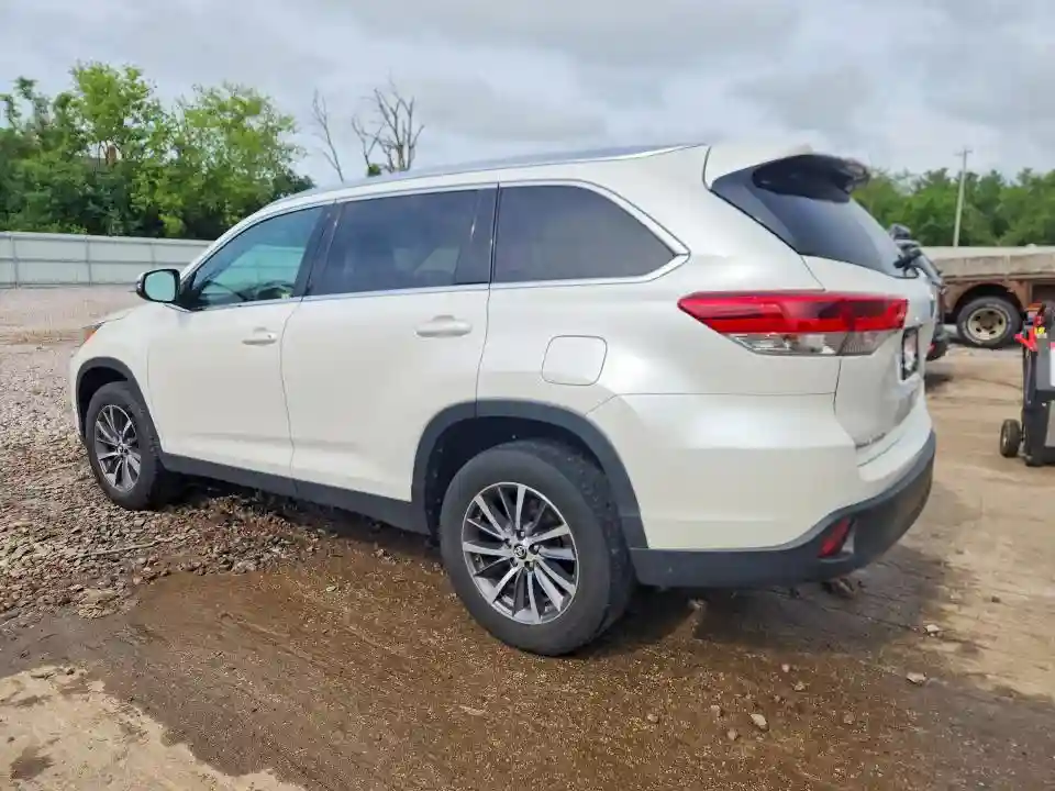 5TDKZRFH5KS560824 2019 TOYOTA HIGHLANDER-1