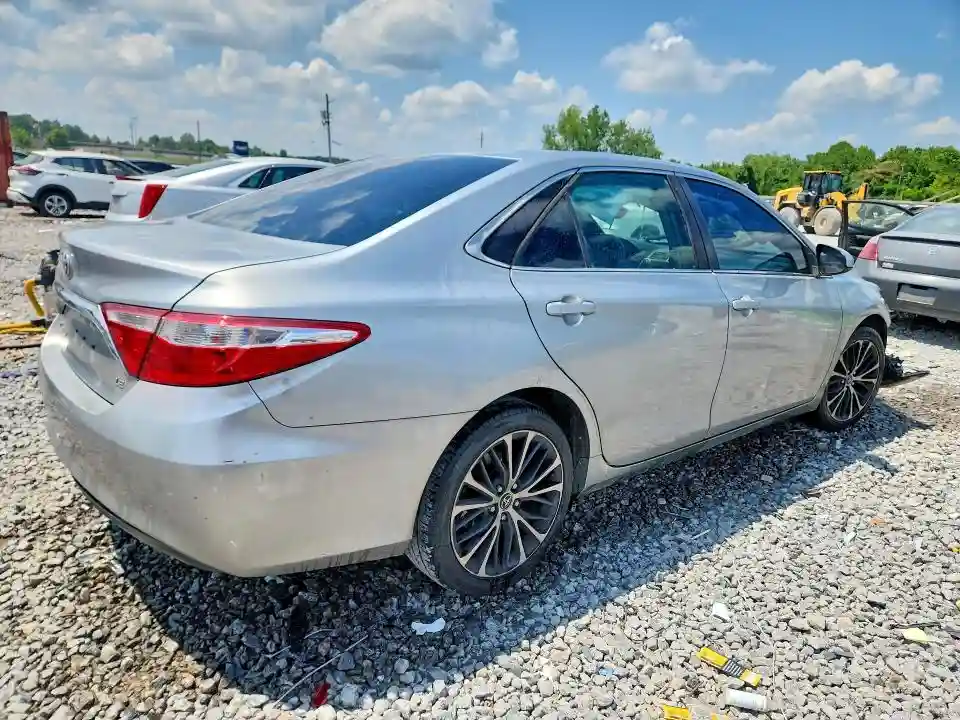 4T1BF1FK1HU758399 2017 TOYOTA CAMRY-2