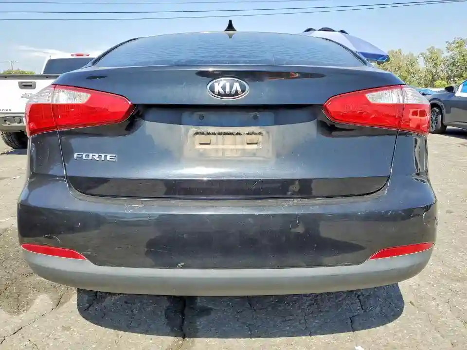 KNAFX4A6XF5422110 2015 KIA FORTE-5