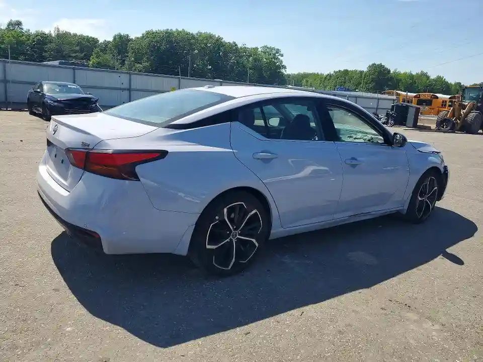 1N4BL4CVXSN356675 2025 NISSAN ALTIMA-2