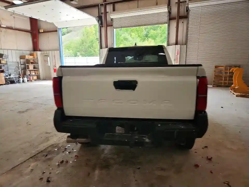 3TYJDAHN3RT006680 2024 TOYOTA TACOMA SR-5