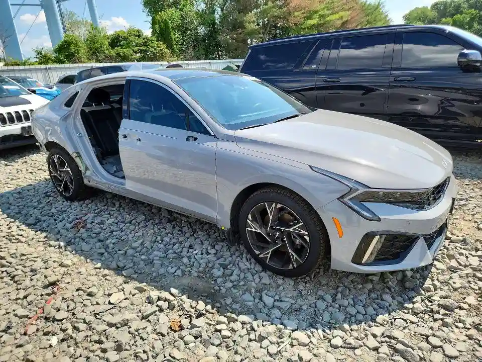 KNAG64J76S5332656 2025 KIA K5-3