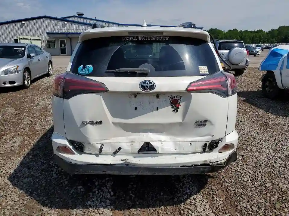 JTMRFREV6JJ721384 2018 TOYOTA RAV4-5