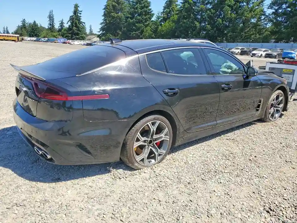 KNAE45LC3J6011826 2018 KIA STINGER-2