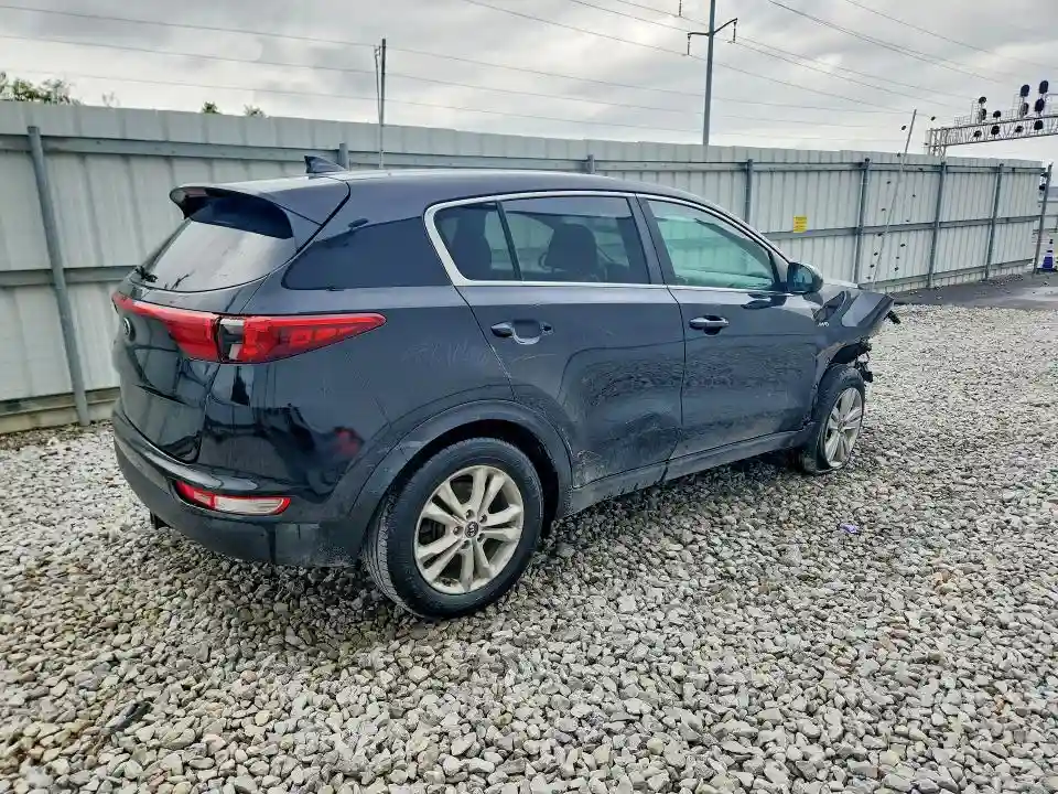 KNDPMCAC5J7377266 2018 KIA SPORTAGE-2
