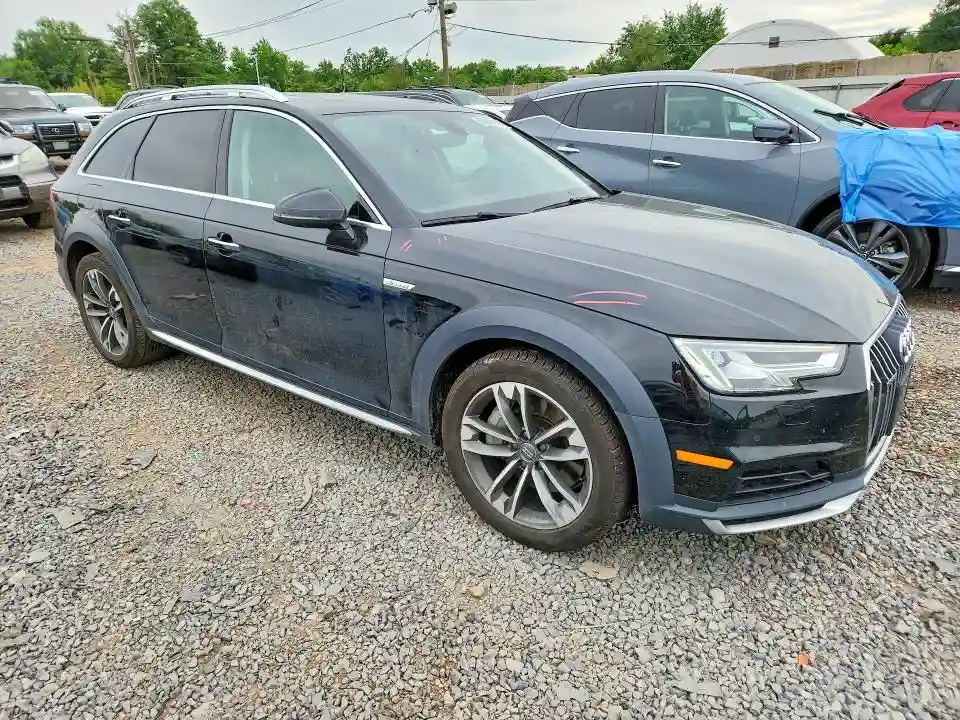 WA18NAF45HA106030 2017 AUDI A4-3