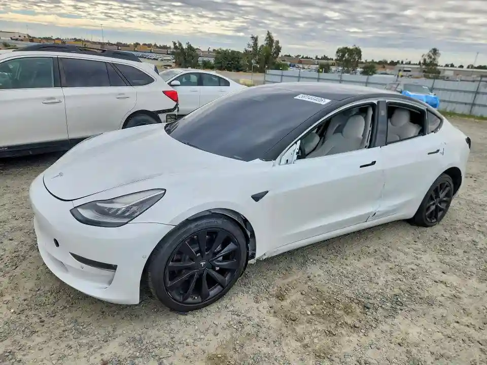 5YJ3E1EB6KF421904 2019 TESLA MODEL 3-0