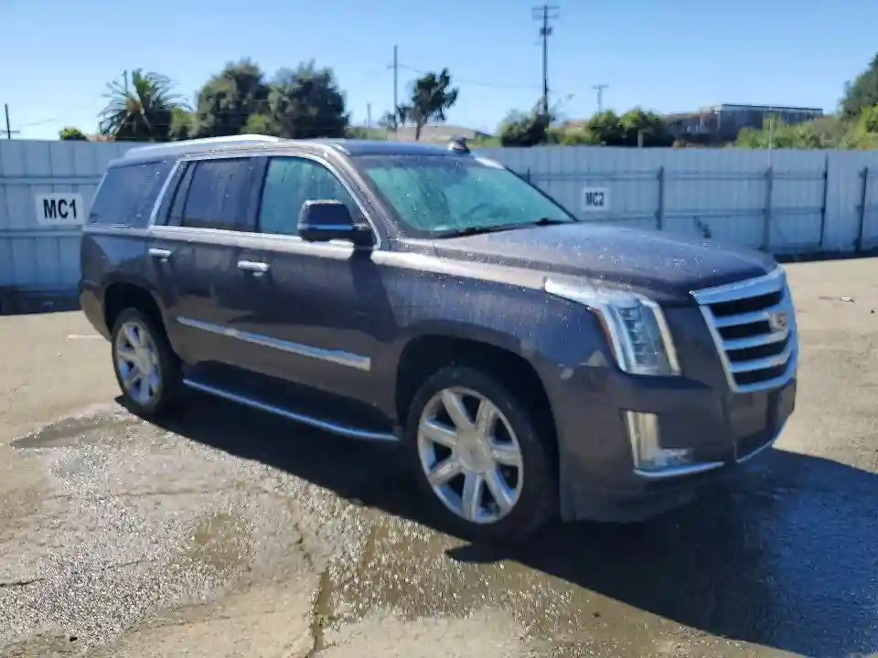 1GYS3BKJ4HR187844 2017 CADILLAC ESCALADE-3