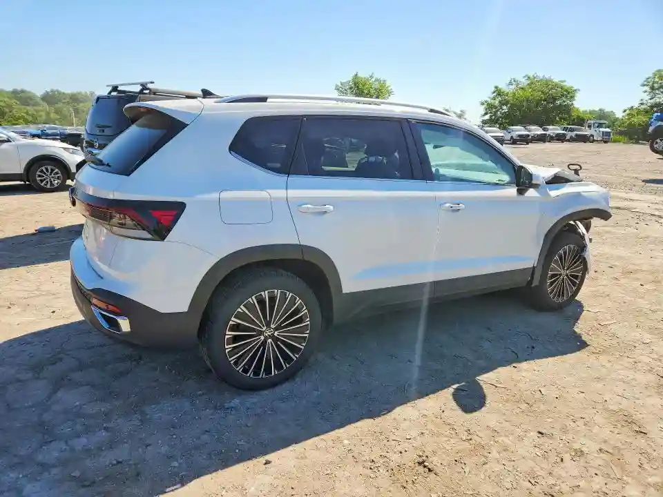 3VVSC7B29TM041463 2026 VOLKSWAGEN TAOS SE-2
