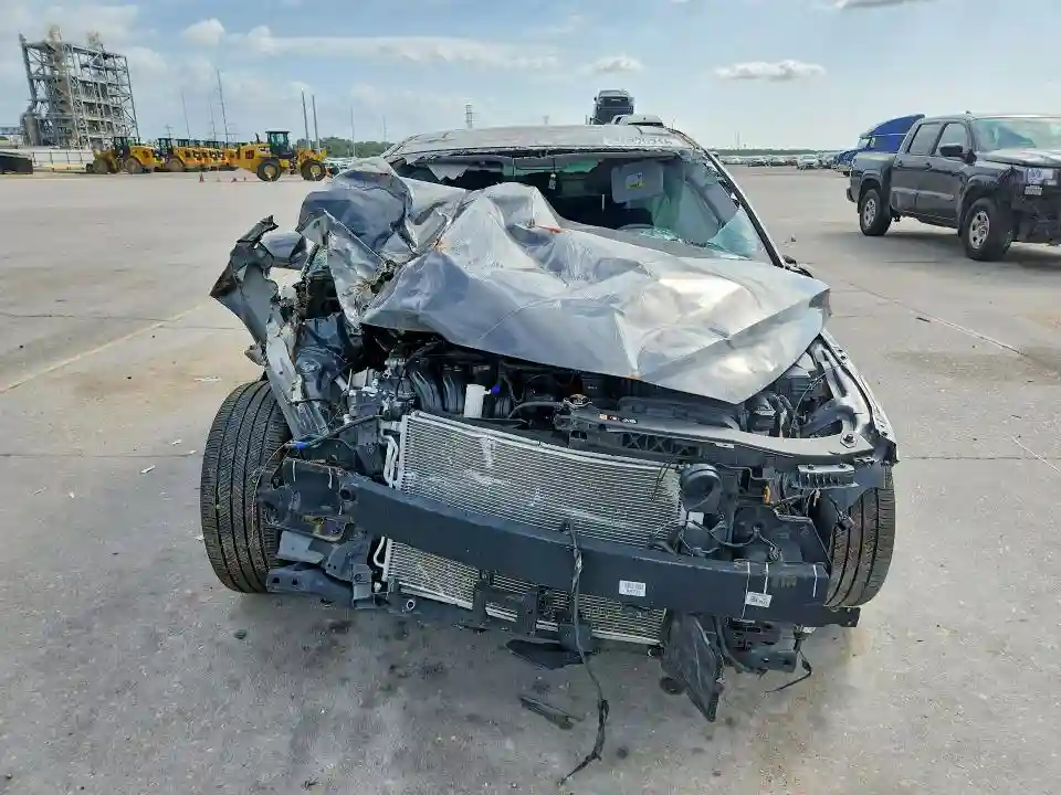 KMHLS4DG9SU975626 2025 HYUNDAI ELANTRA-4