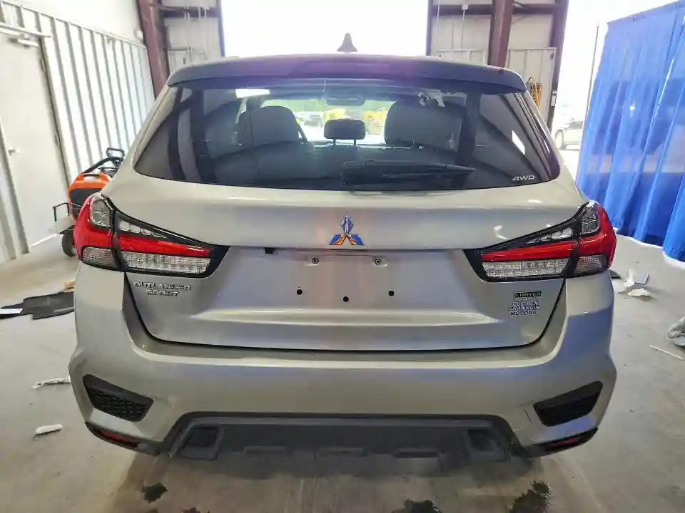 JA4ARUAU6SU006068 2025 MITSUBISHI OUTLANDER-5